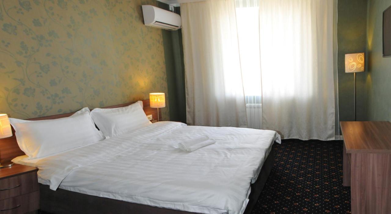 Gokai Hotel Astana Extérieur photo