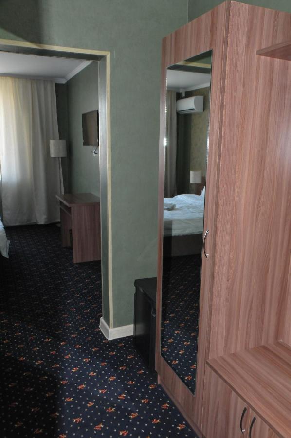 Gokai Hotel Astana Extérieur photo